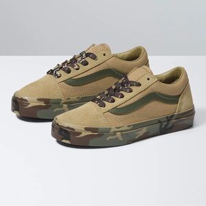 VANS | KIDS CAMO SIDEWALL OLD SKOOL SHOE | COLOR: Cornstalk | SIZE 3